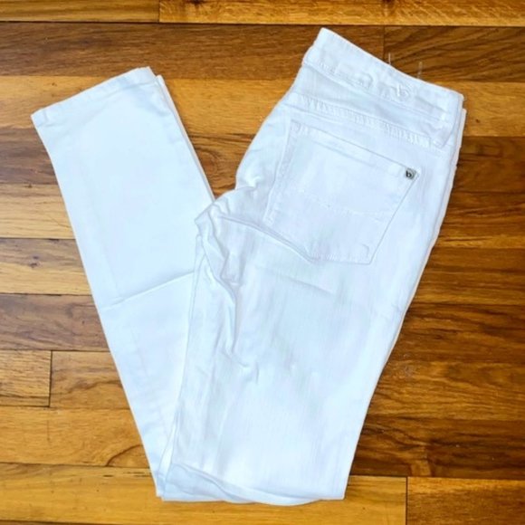LAST CHANCE - B by Bullhead Super Skinny white jeans 1 - Picture 1 of 10